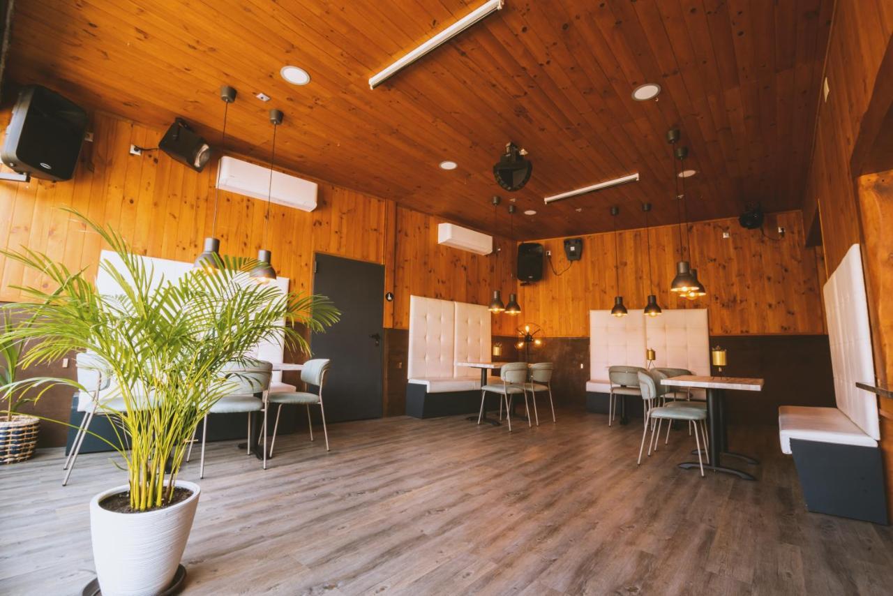 Caribbean Home Montcada i Reixac Ngoại thất bức ảnh